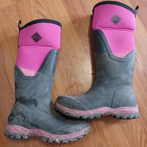 Muck boots